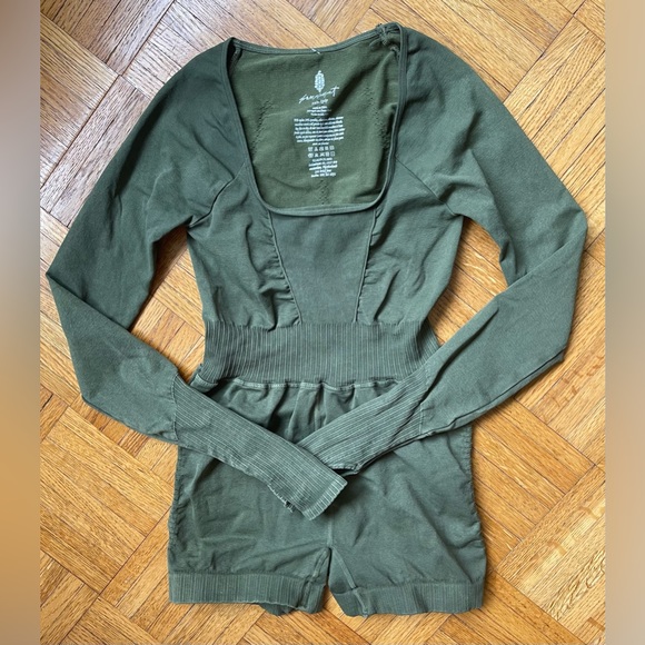 Free People Good Karma Long Sleeve Runsie Green Size XS/S NWOT $108.00 - Picture 8 of 11